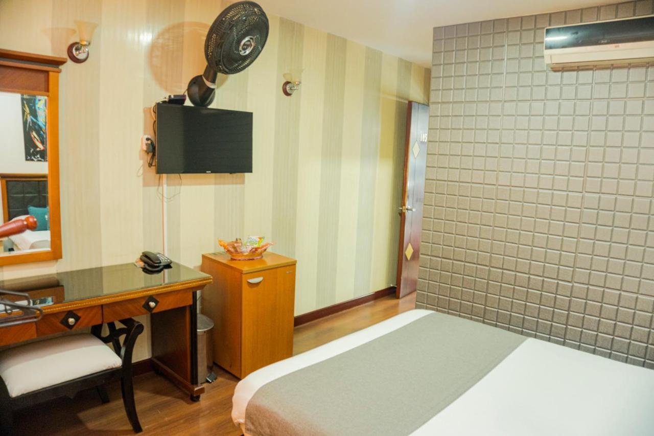 Ayenda Imperio Real Hotel Pereira Exterior photo