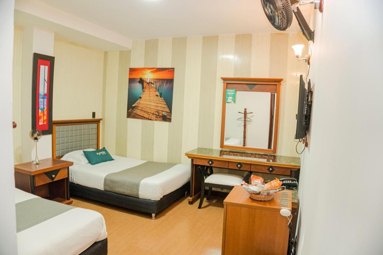Ayenda Imperio Real Hotel Pereira Exterior photo